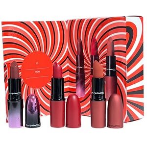 MAC Kiss of Magic Lip Kit – 3 Full-Size Lipsticks – Limited Edition Holiday Set